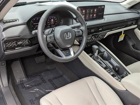 Certified 2025 Honda Accord Touring image 3