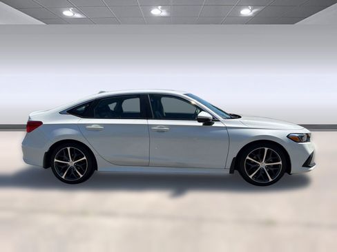 Used 2023 Honda Civic Touring image 8
