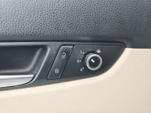 Used 2012 Volkswagen Passat 2.5 SE image 31