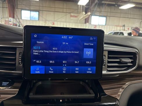 Used 2023 Ford Explorer Limited w/ Equipment Group 301A image 22