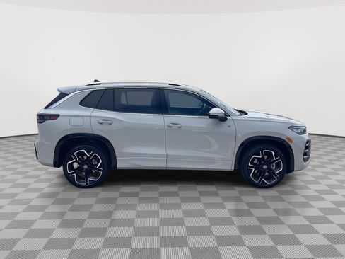 New 2026 Volkswagen Tiguan SEL R-Line AWD/4WD image 4