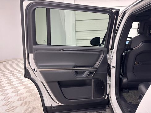 Used 2024 Rivian R1S Adventure AWD/4WD image 17