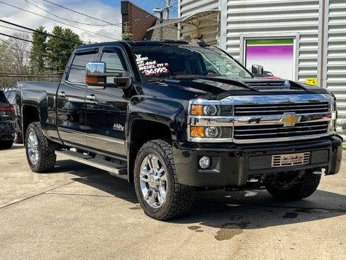 Used 2017 Chevrolet Silverado 2500 High Country w/ Duramax Plus Package image 1