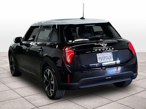 Used 2026 MINI Cooper 4-Door Hardtop FWD image 12