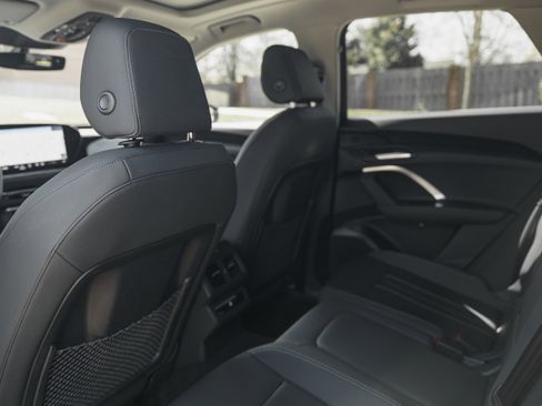 Certified 2025 Audi Q5 Premium w/ Convenience Package image 26