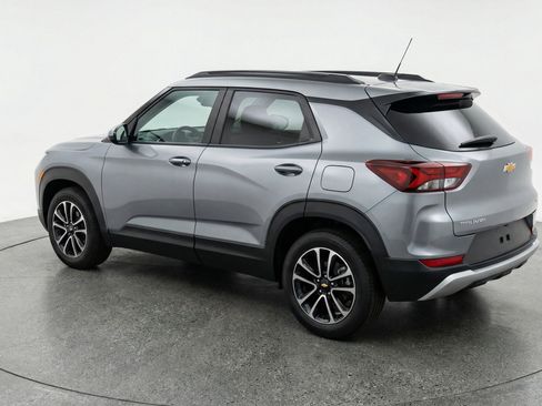 Used 2025 Chevrolet TrailBlazer LT image 6