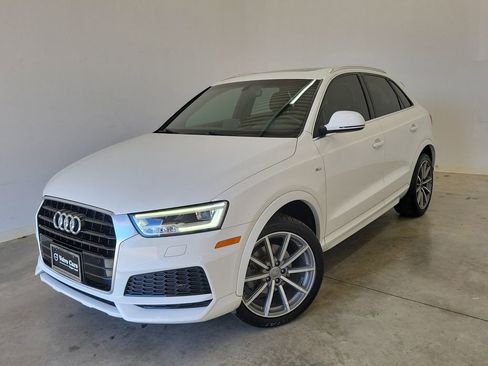 Used 2018 Audi Q3 2.0T Premium Plus w/ Premium Plus Package AWD/4WD image 34