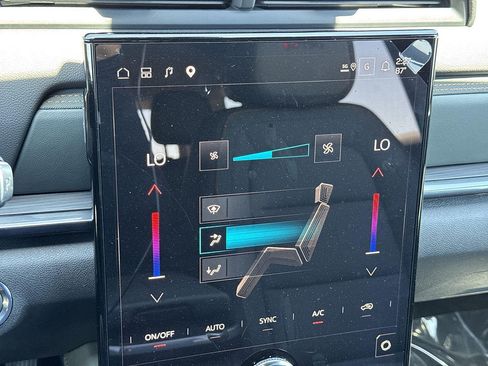 New 2027 GMC Terrain AT4 w/ Technology Package II AWD/4WD image 12
