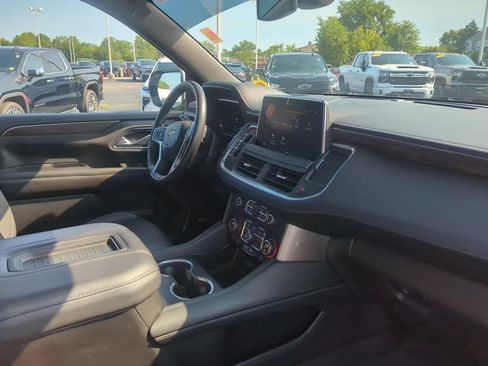 Certified 2022 Chevrolet Tahoe LT w/ Luxury Package AWD/4WD image 15