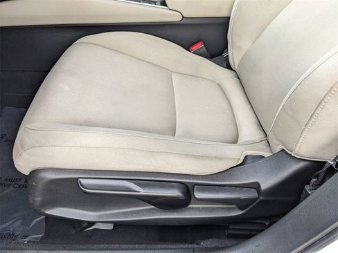 Used 2019 Honda Accord Hybrid image 17