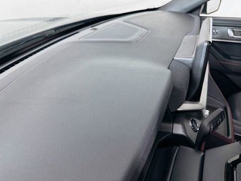 New 2026 Ford Explorer ST-Line w/ ST-Line Street Pack image 9