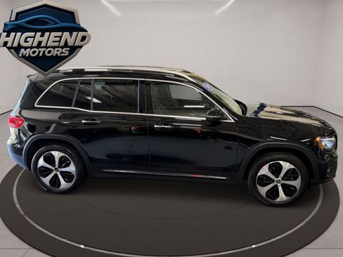 Used 2025 Mercedes-Benz GLB 250 4MATIC image 7