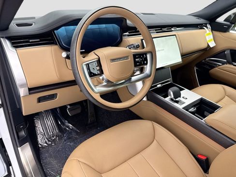 New 2026 Land Rover Range Rover Long Wheelbase SE AWD/4WD image 9