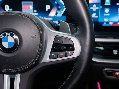 Used 2023 BMW X7 M60i image 57