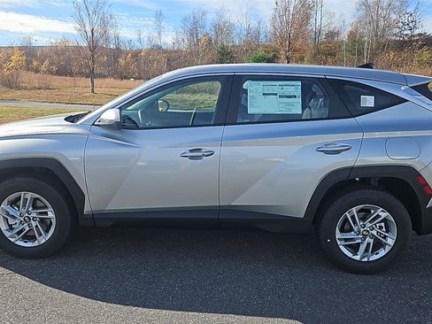 New 2026 Hyundai Tucson SE image 4