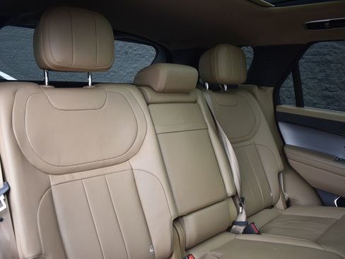 Used 2024 Land Rover Range Rover Sport SE AWD/4WD image 29