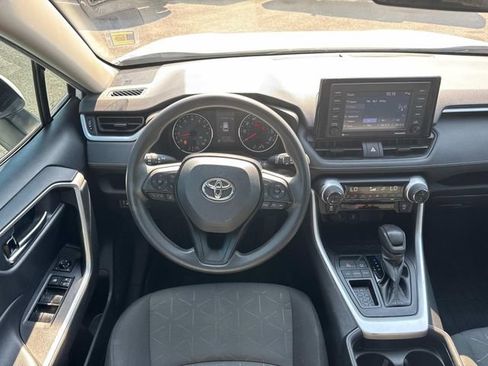 Used 2021 Toyota RAV4 XLE FWD image 22