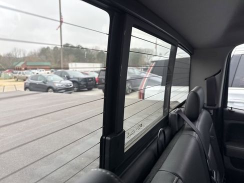 Used 2017 GMC Sierra 1500 SLT w/ SLT Premium Package image 9