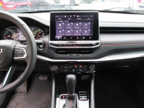 Used 2022 Jeep Compass Trailhawk image 19