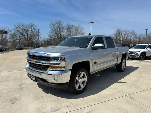 Used 2018 Chevrolet Silverado 1500 LT w/ Texas Edition image 1