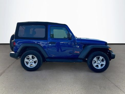 Used 2018 Jeep Wrangler Sport AWD/4WD image 8