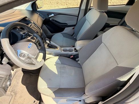 Used 2012 Ford Focus SE image 16
