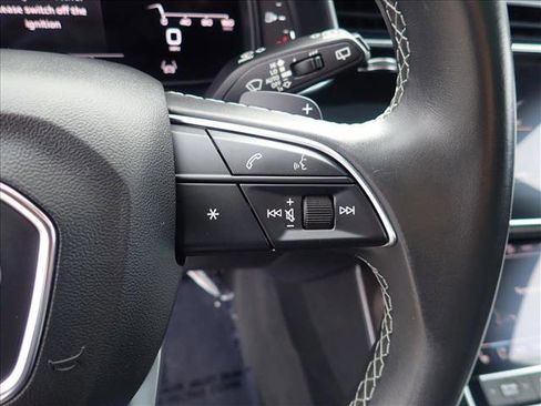 Used 2021 Audi Q8 Premium Plus w/ Premium Plus Package image 17