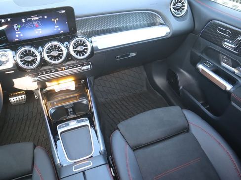 Certified 2025 Mercedes-Benz GLB 250 image 12