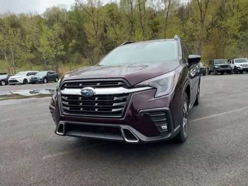 Used 2025 Subaru Ascent Touring w/ Popular Package #2 AWD/4WD image 3