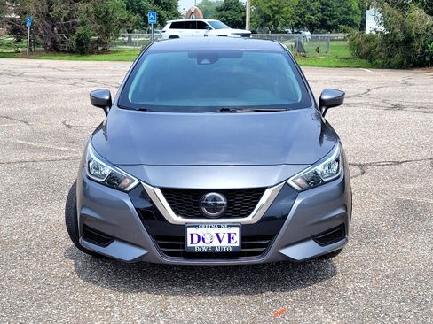Used 2021 Nissan Versa SV image 8