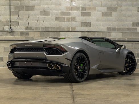 Used 2017 Lamborghini Huracan LP 580-2 RWD image 13
