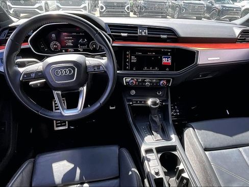 Used 2020 Audi Q3 2.0T Premium Plus w/ Premium Plus Package image 3