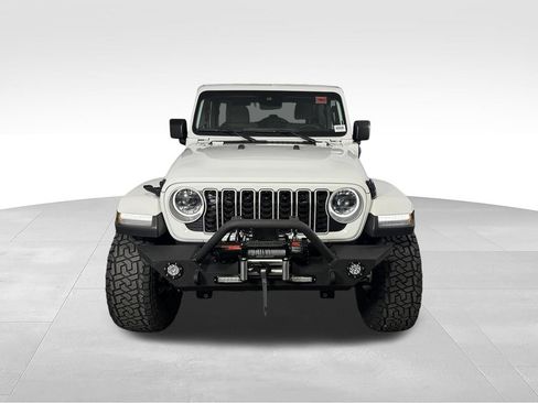 Used 2025 Jeep Wrangler Unlimited Sahara w/ Safety Group AWD/4WD image 4