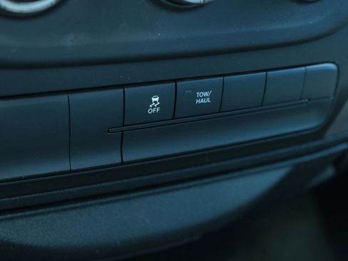 Used 2017 RAM 1500 Express w/ Express Value Package RWD image 28