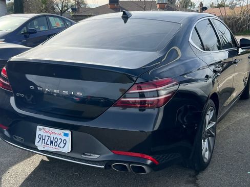 Used 2022 Genesis G70 2.0T image 2