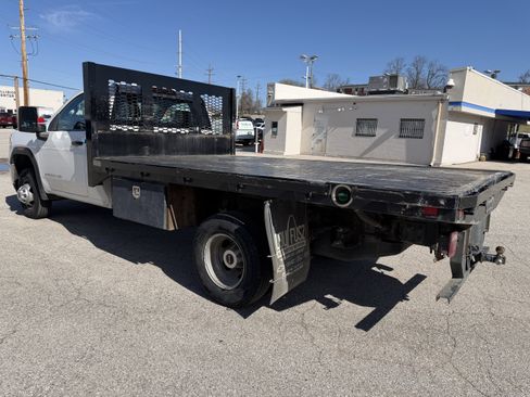 Used 2022 GMC Sierra 3500 Pro w/ Fleet Convenience Package image 5