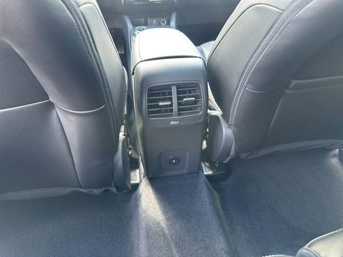 Used 2025 Ford Escape SE w/ PHEV Premium Package FWD image 15