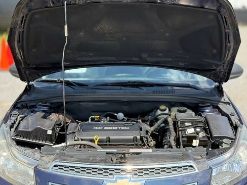 Used 2014 Chevrolet Cruze LS image 21