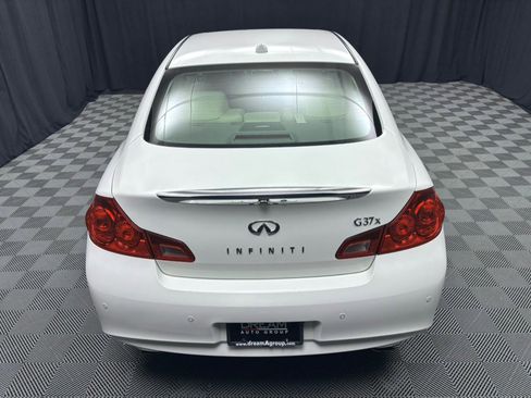 Used 2011 INFINITI G37 x Sedan w/ Premium Pkg image 4