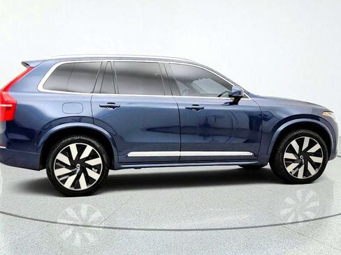 Used 2025 Volvo XC90 T8 Ultra w/ Protection Package AWD/4WD image 4