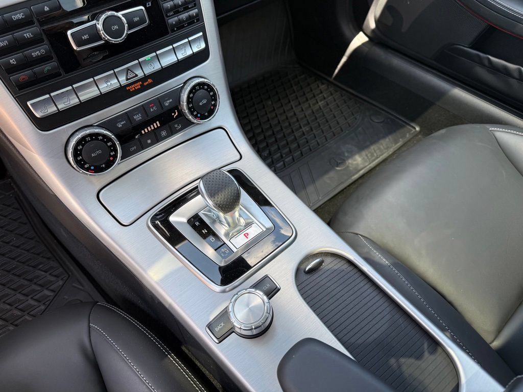 Used 2016 Mercedes-Benz SLK 300 image 13