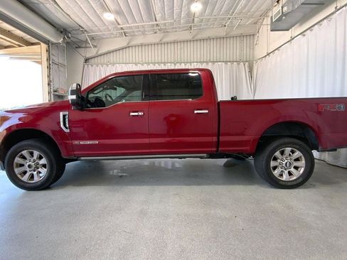 Used 2017 Ford F250 Platinum w/ FX4 Off-Road Package AWD/4WD image 26