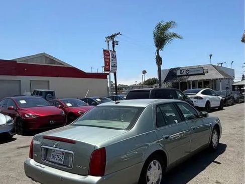 Used 2005 Cadillac De Ville w/ Equipment Group FWD image 5