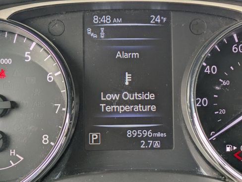 Used 2016 Nissan Rogue SL w/ SL Premium Package image 16