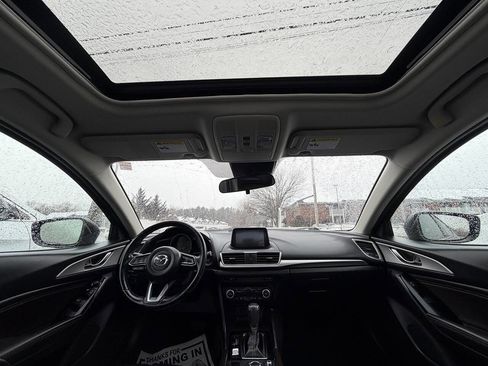 Used 2017 MAZDA MAZDA3 Touring image 10