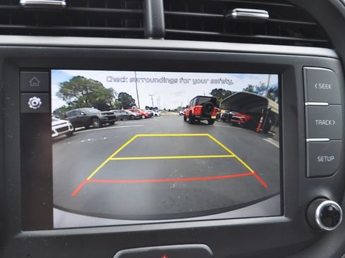 Used 2024 Kia Soul LX w/ Option Group 015 FWD image 13