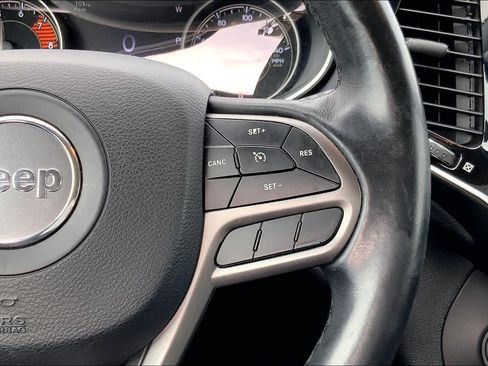 Used 2019 Jeep Cherokee Limited AWD/4WD image 24