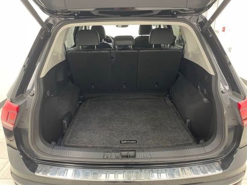 Used 2022 Volkswagen Tiguan SE AWD/4WD image 14