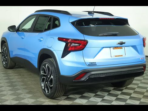 New 2026 Chevrolet Trax RS w/ Sunroof Package FWD image 13