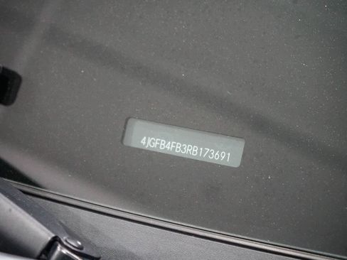 Certified 2024 Mercedes-Benz GLE 350 4MATIC image 29